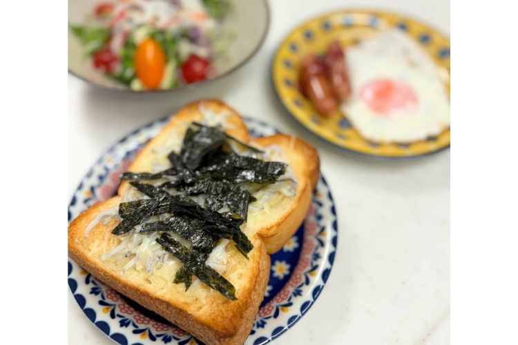 しらすトースト
