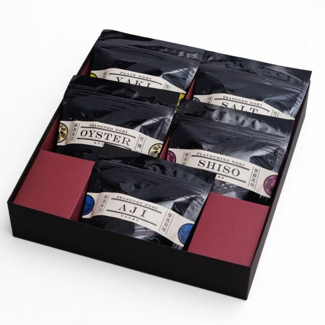 それぞれの味の違いはこちらをご参照ください。<br><a href="https://www.higashi-noriten.co.jp/c/itemlist/ajinori">味付け海苔<br>紫蘇風味味付け海苔<br>牡蠣味味付け海苔<br>姫ひじき塩味付け海苔</a><br><a href="https://www.higashi-noriten.co.jp/c/itemlist/yakinori/HN005">焼き海苔</a>