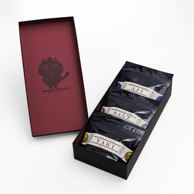 ギフトボックスの内側には猫スタンプ♪（不要な方はお申し付けください。）<br>外は黒で中はボルドーの、おしゃれな箱です。<br>喜ばれること間違いなし！